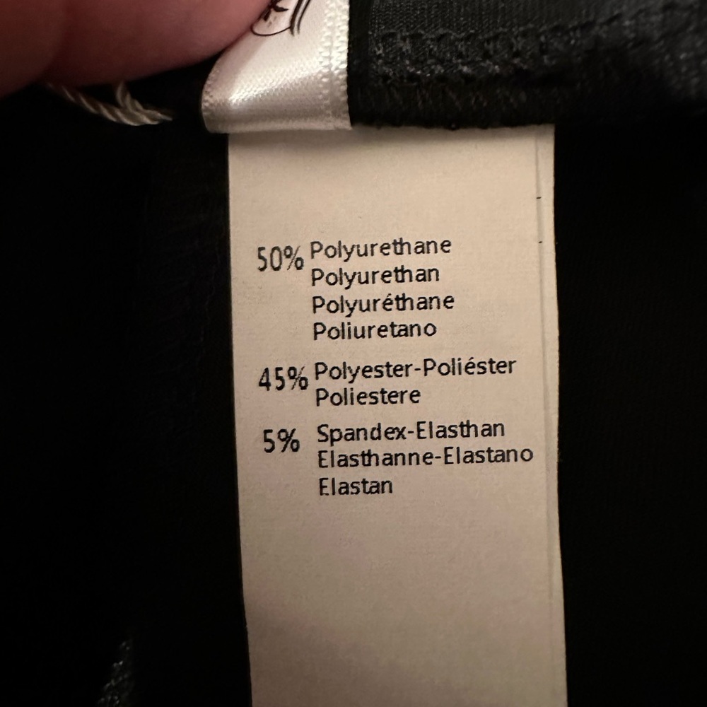Cupshe Faux Leather Leggings - Size Medium, 26” Inseam NWT - Picture 6 of 8